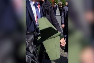 Putinova ochranka nosí u sebe novou přenosnou protidronovou zbraň - Novinky